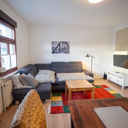 Haus Unterm Mammutbaum - Elberadweg Apartment มัคเดอบวร์ก ภายนอก รูปภาพ