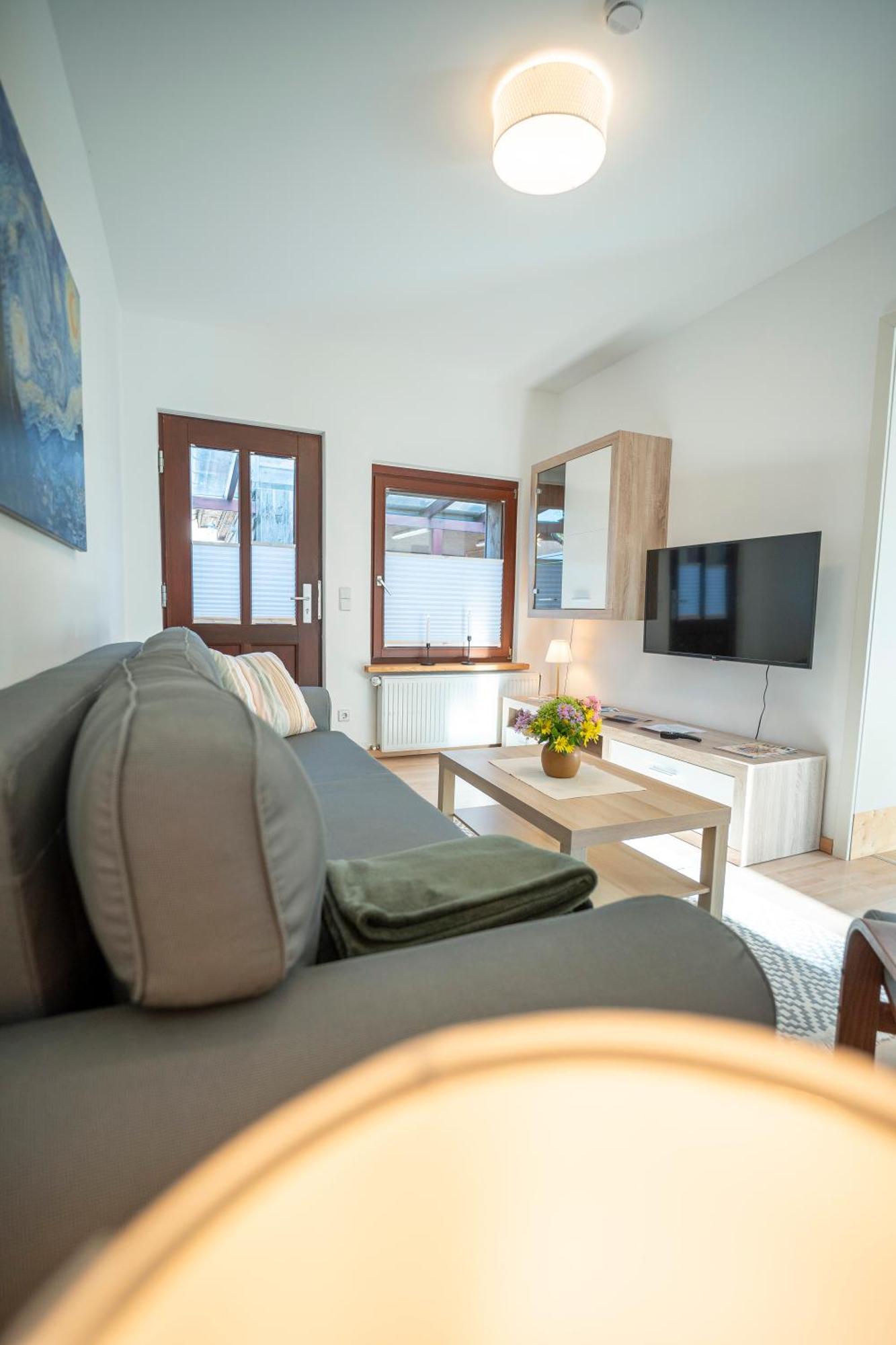 Haus Unterm Mammutbaum - Elberadweg Apartment มัคเดอบวร์ก ภายนอก รูปภาพ