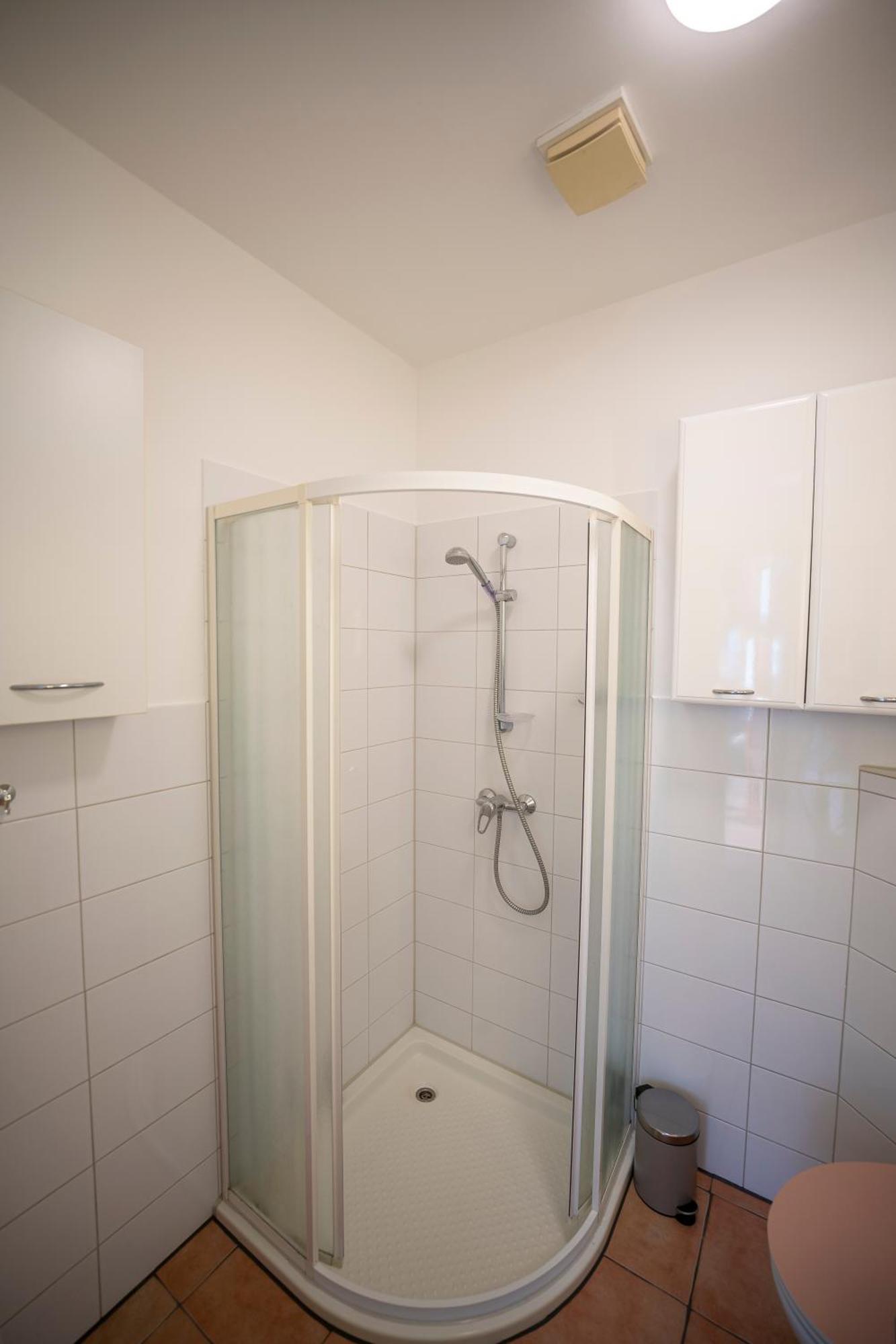 Haus Unterm Mammutbaum - Elberadweg Apartment มัคเดอบวร์ก ภายนอก รูปภาพ