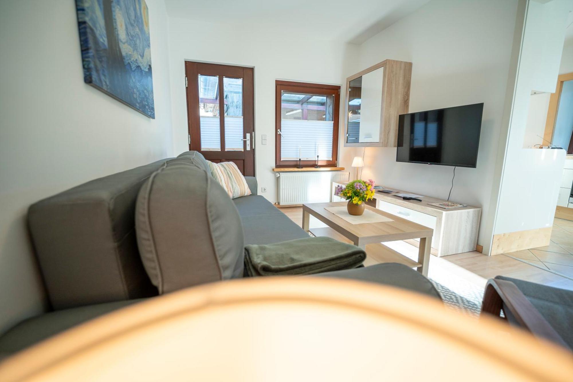 Haus Unterm Mammutbaum - Elberadweg Apartment มัคเดอบวร์ก ภายนอก รูปภาพ