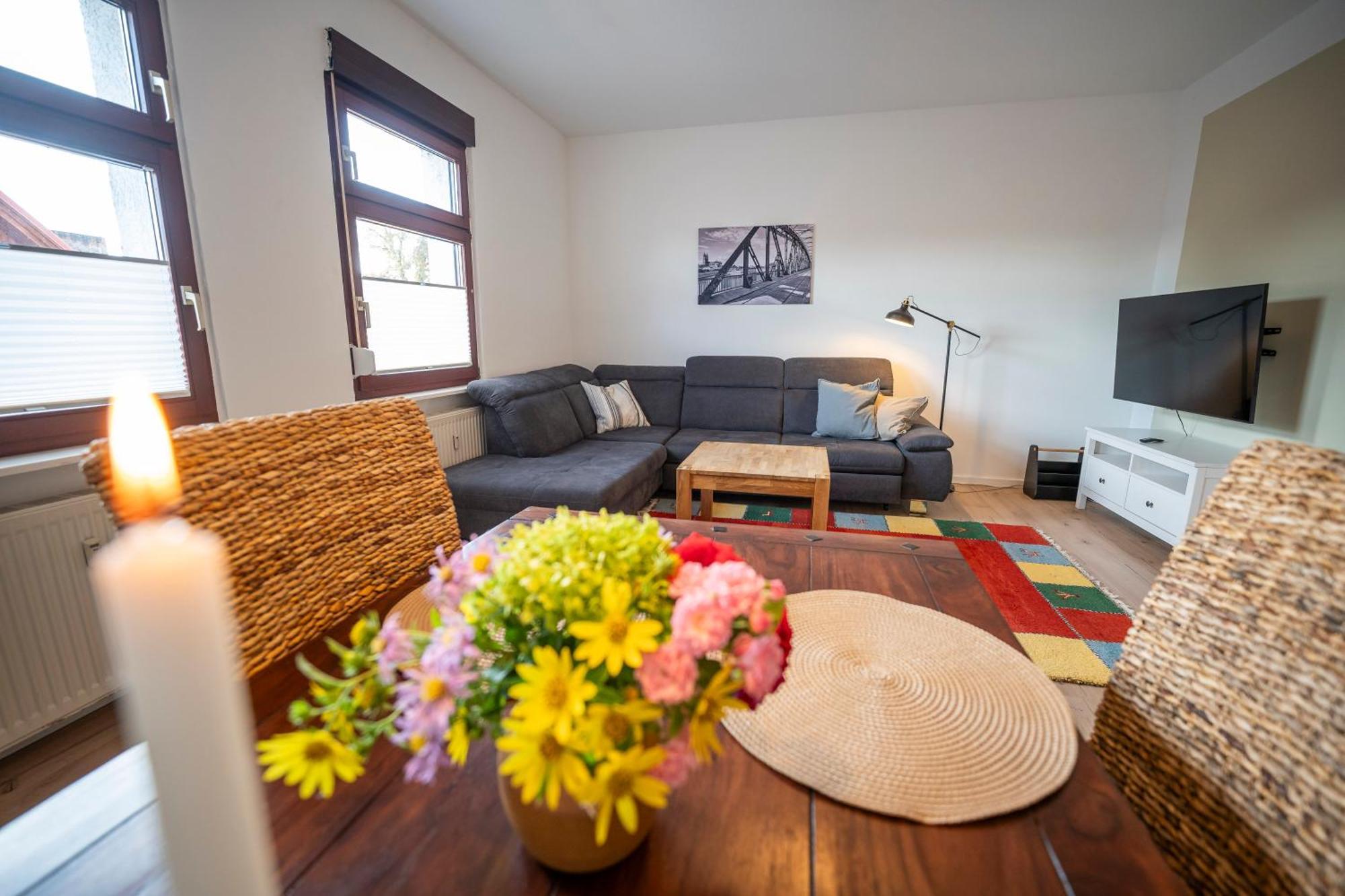 Haus Unterm Mammutbaum - Elberadweg Apartment มัคเดอบวร์ก ภายนอก รูปภาพ