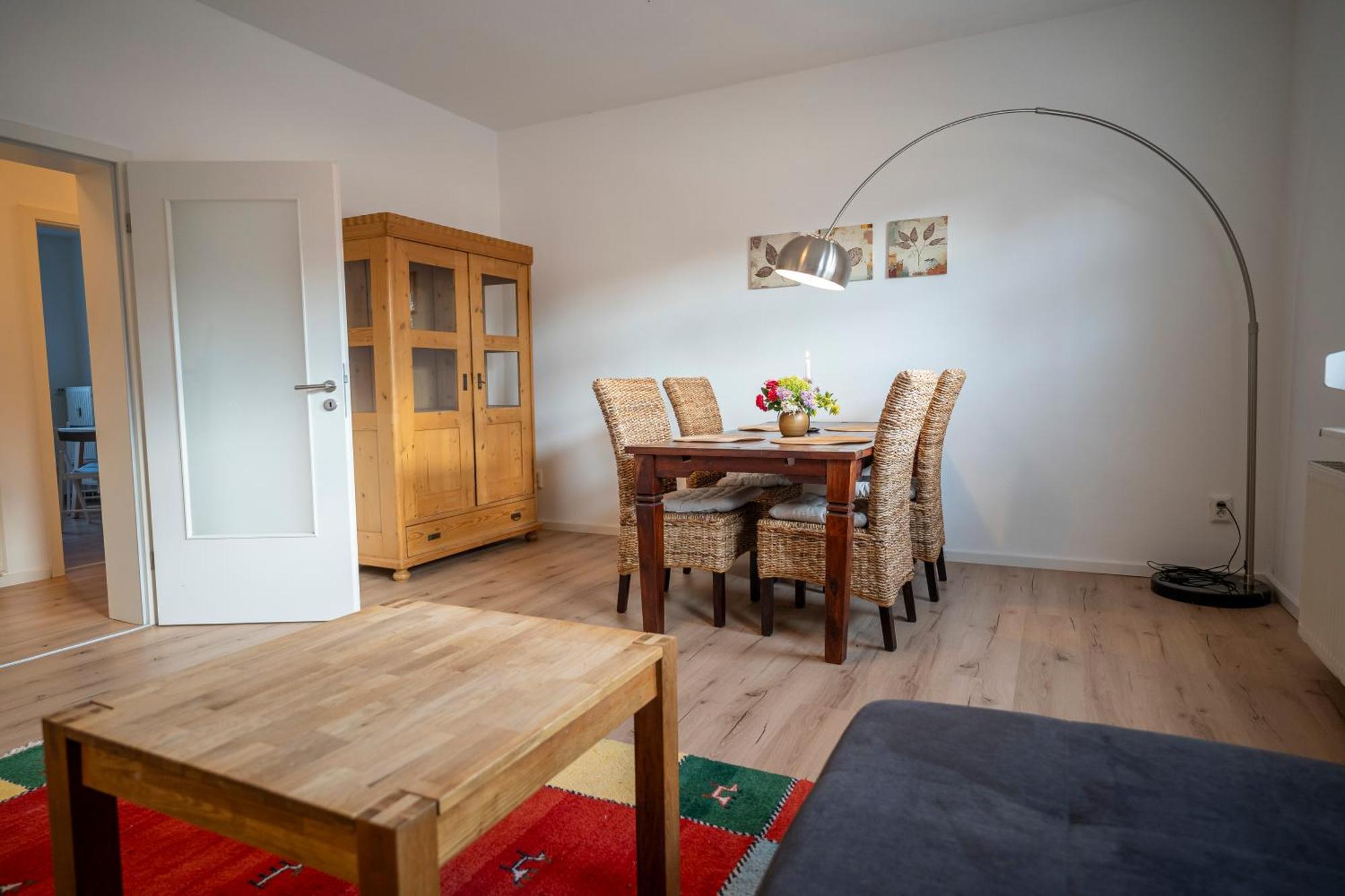 Haus Unterm Mammutbaum - Elberadweg Apartment มัคเดอบวร์ก ภายนอก รูปภาพ