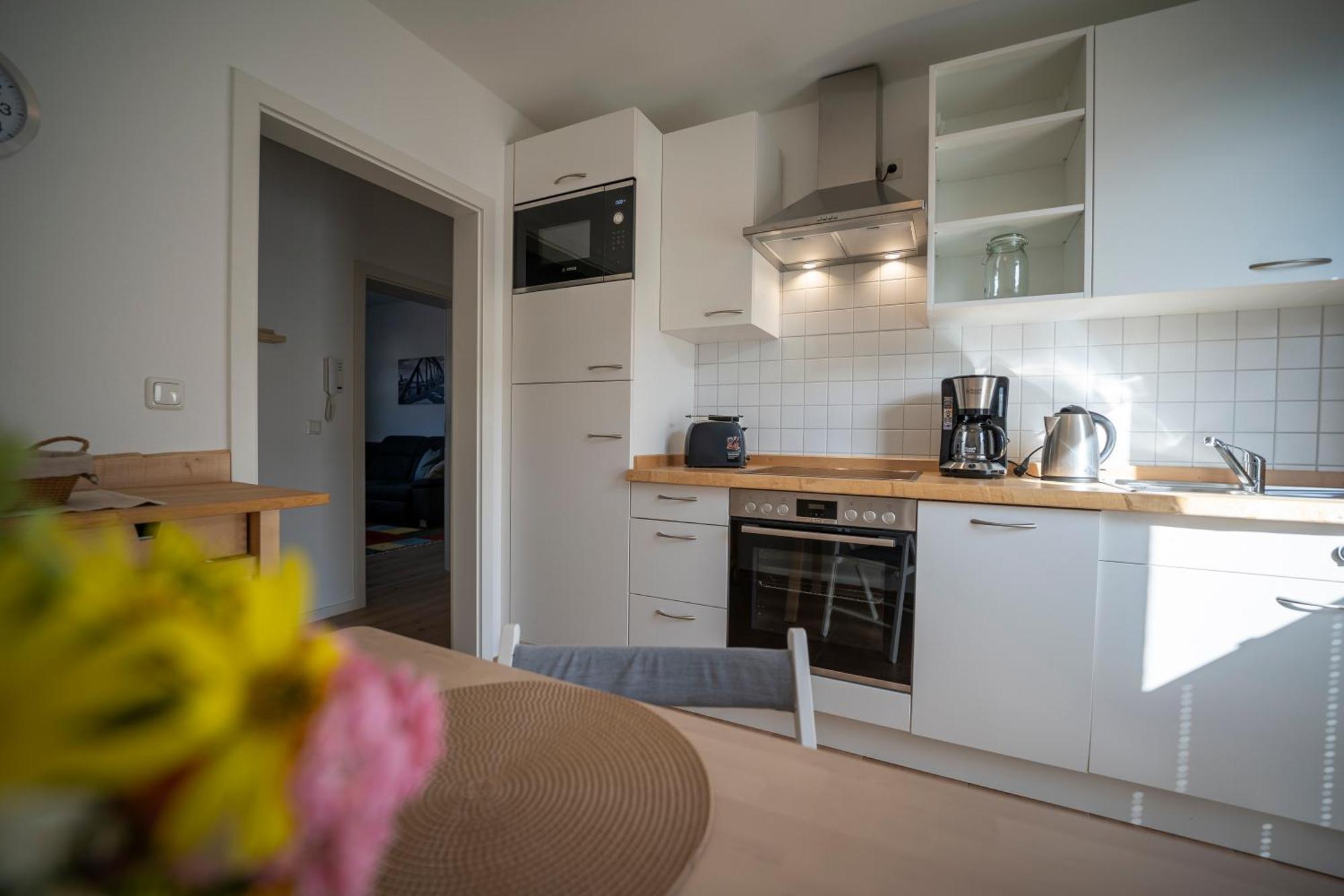Haus Unterm Mammutbaum - Elberadweg Apartment มัคเดอบวร์ก ภายนอก รูปภาพ