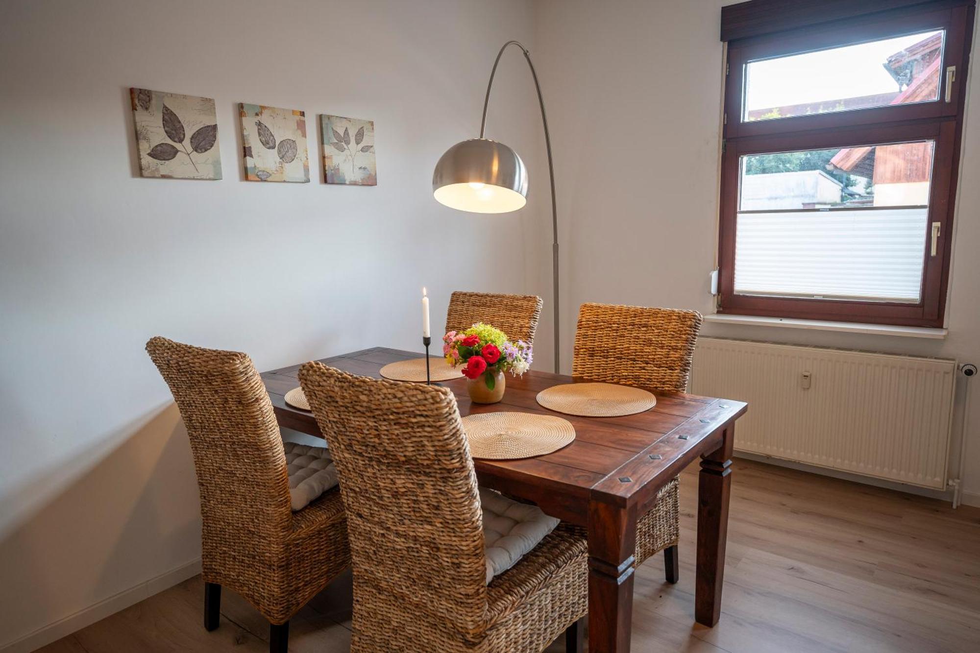 Haus Unterm Mammutbaum - Elberadweg Apartment มัคเดอบวร์ก ภายนอก รูปภาพ